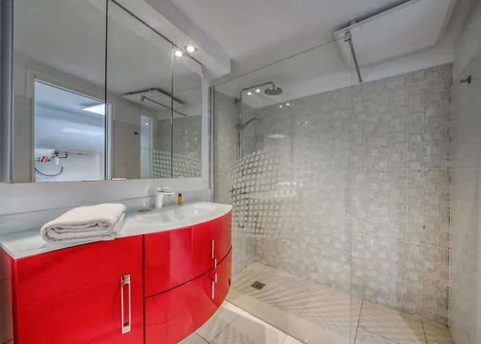 - Malacare Apartament Meylan